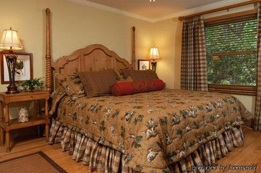 Village Inn - Блоуинг-Рок Номер фото